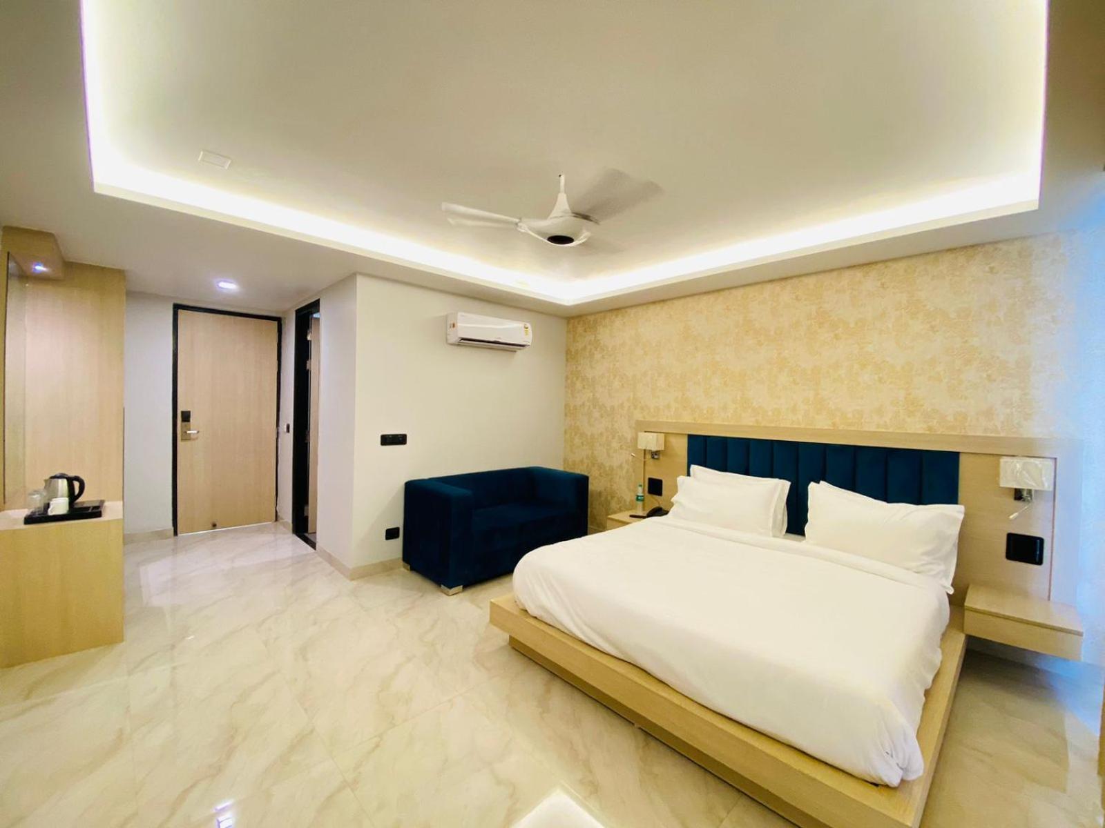 Hotel Holiday Grand Greater Noida Ngoại thất bức ảnh