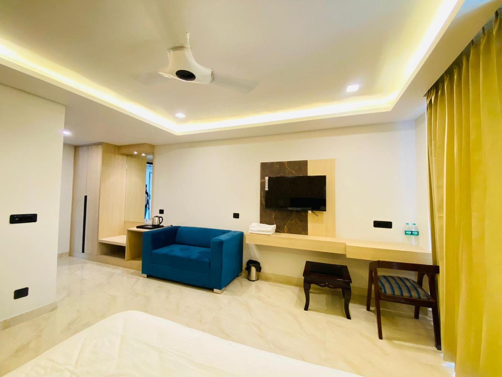 Hotel Holiday Grand Greater Noida Ngoại thất bức ảnh