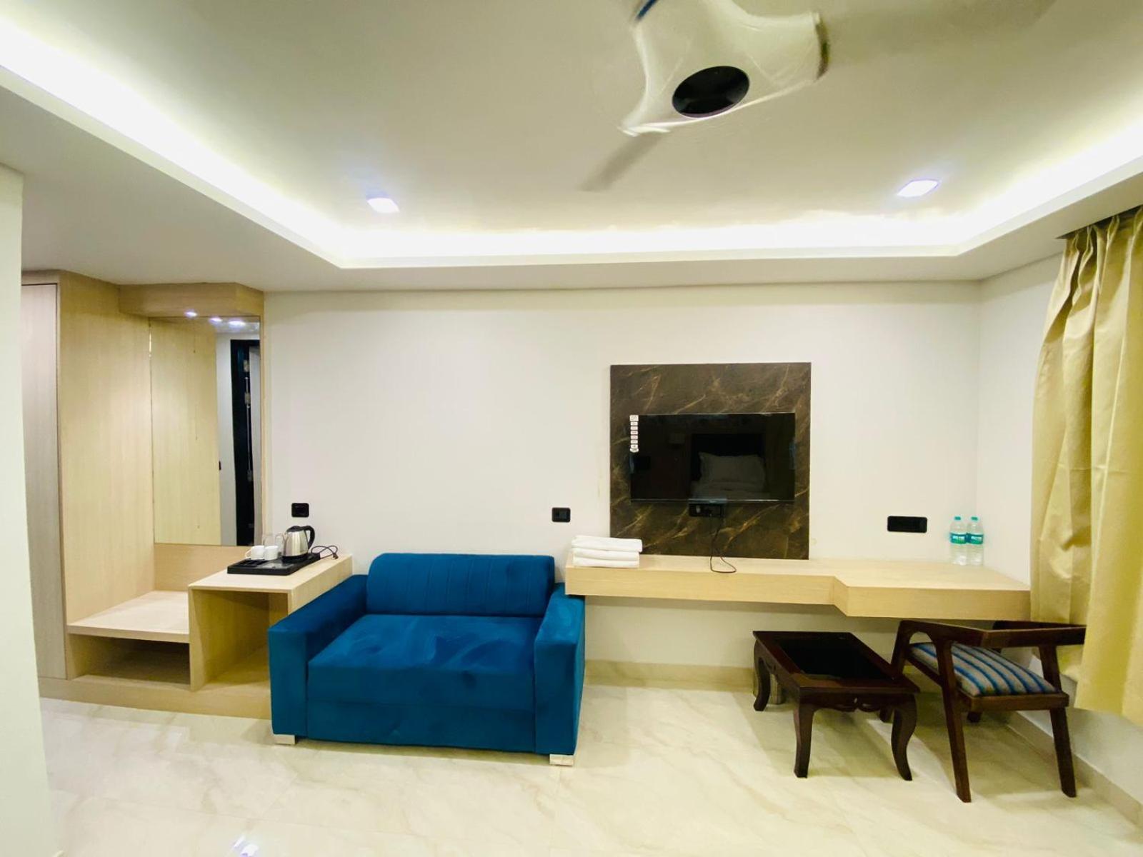 Hotel Holiday Grand Greater Noida Ngoại thất bức ảnh